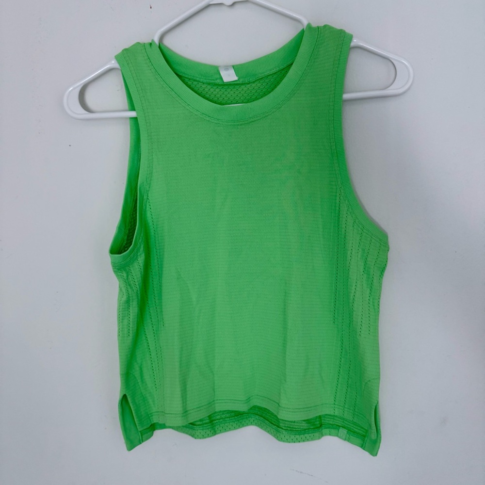 Lululemon Train to Be Tank Relaxed Fit Size 2 Scream Green Light